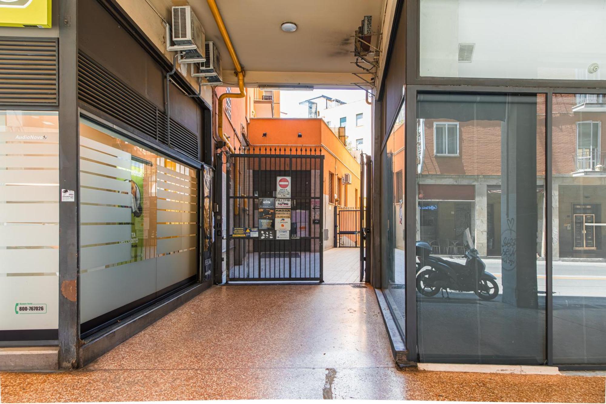 Nettuno Apartment - Private Garden In Bologna Center 外观 照片